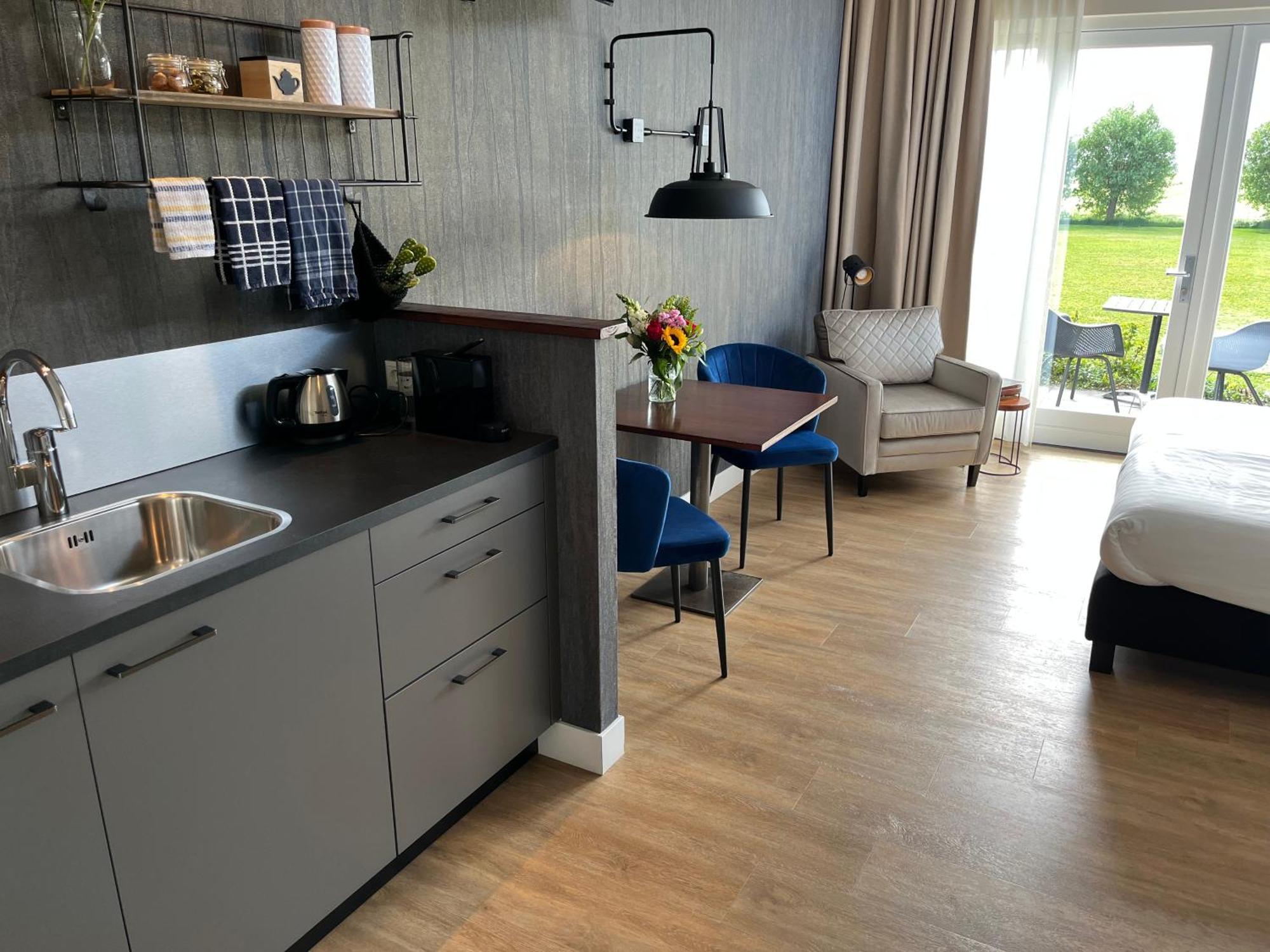 Apartamento De Tien Wilgen Oosterblokker Exterior foto